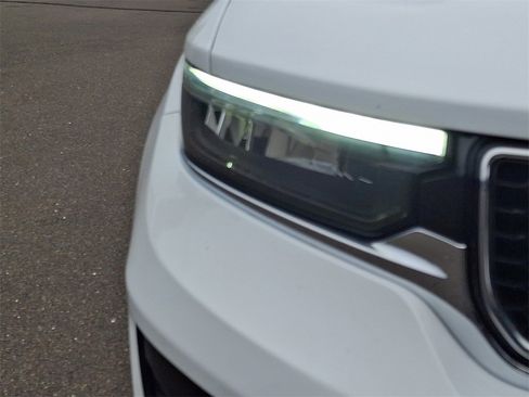 Used 2022 Jeep Grand Cherokee Overland image 9