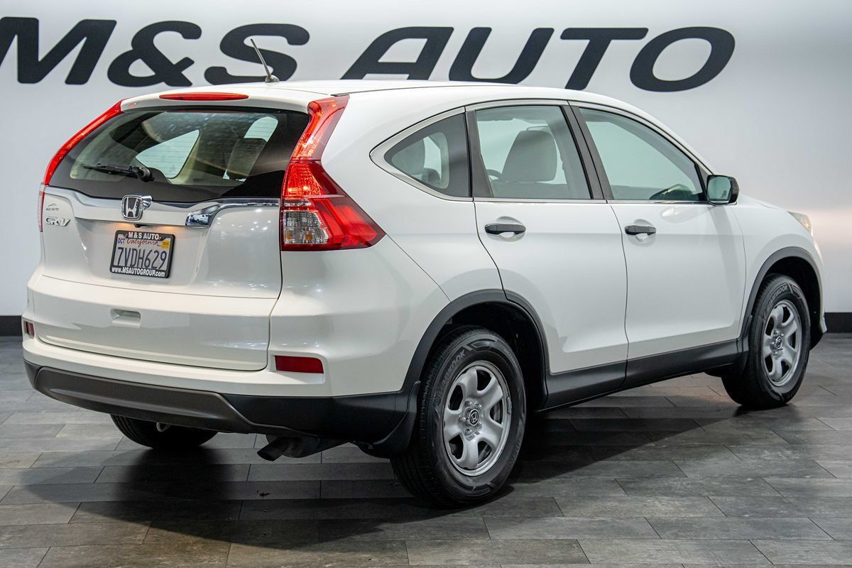 Used 2016 Honda CR-V LX image 2