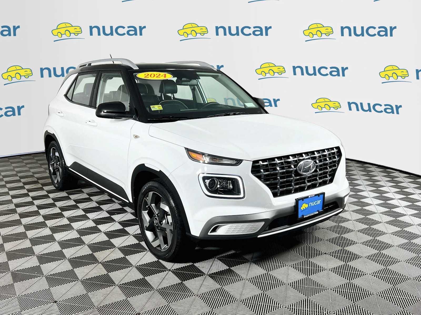 Certified 2024 Hyundai Venue Limited FWD image 1