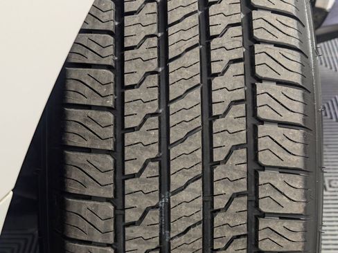 Certified 2021 Ford F150 XLT w/ Equipment Group 302A High image 24