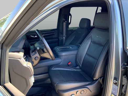 Used 2022 GMC Yukon XL Denali AWD/4WD image 8
