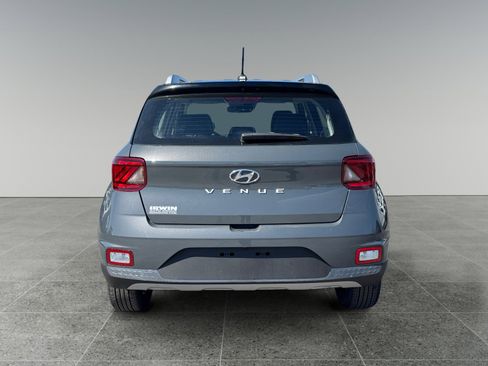 New 2026 Hyundai Venue SEL FWD image 4