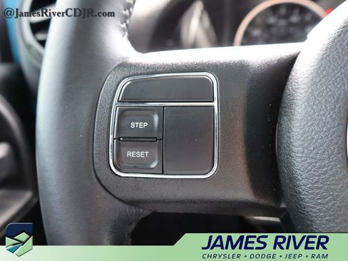 Used 2017 Jeep Wrangler Sport w/ Quick Order Package 23S AWD/4WD image 22
