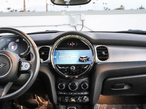 Used 2024 MINI Cooper SE FWD image 15