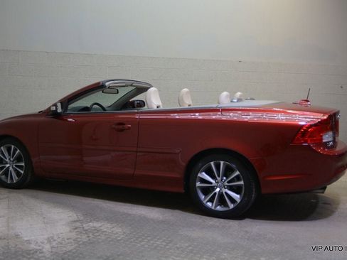 Used 2011 Volvo C70 T5 w/ Convenience Pkg image 34