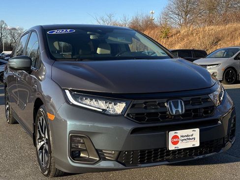 Used 2025 Honda Odyssey EX-L image 7