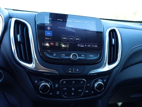 Used 2023 Chevrolet Equinox Premier image 26