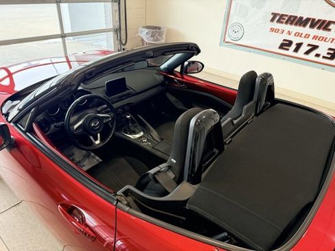 Used 2021 MAZDA MX-5 Miata Club image 30