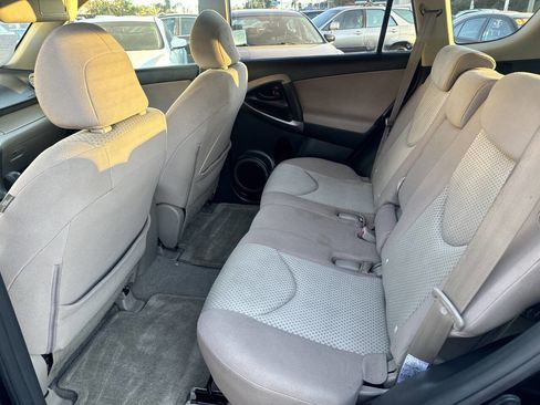 Used 2007 Toyota RAV4 Base 4dr SUV I4 image 8