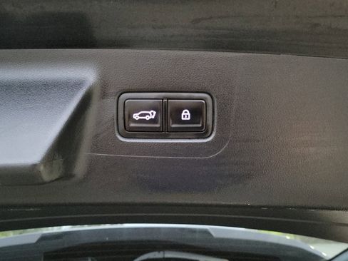 Used 2025 Hyundai Santa Fe Limited image 19