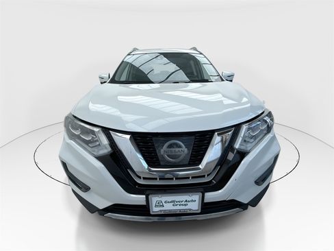 Used 2017 Nissan Rogue SL w/ SL Premium Package image 3