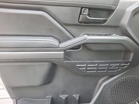 Used 2025 Toyota Tacoma SR5 image 12