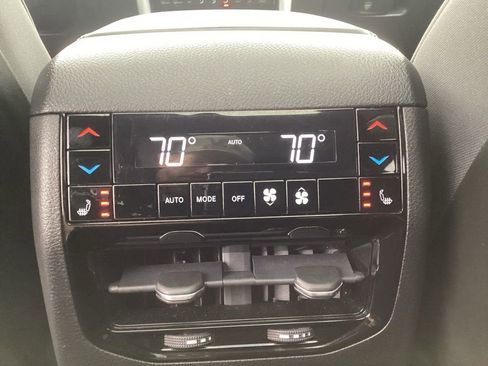 Used 2022 Jeep Grand Cherokee Summit w/ Adv Protech Group IV AWD/4WD image 19
