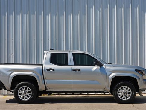 Used 2024 Toyota Tacoma SR image 44