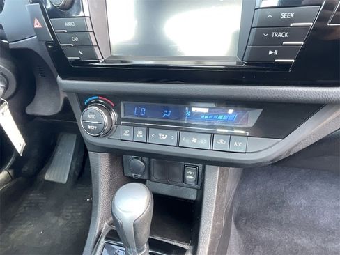 Used 2014 Toyota Corolla S image 25