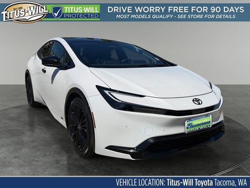Used 2025 Toyota Prius AWD image 1