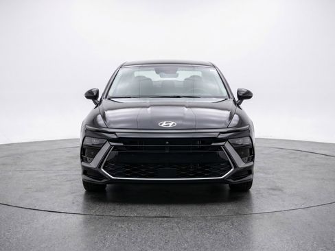 Used 2025 Hyundai Sonata SEL FWD image 2