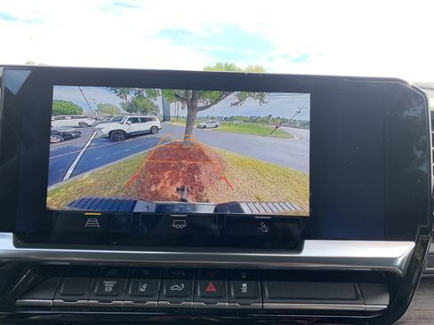 Used 2024 Chevrolet Silverado 2500 LTZ image 25