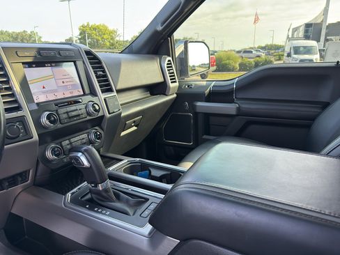 Used 2019 Ford F150 Platinum w/ Equipment Group 701A Luxury AWD/4WD image 11
