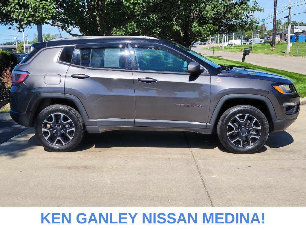 Used 2019 Jeep Compass Trailhawk w/ Popular Equipment Group AWD/4WD image 2