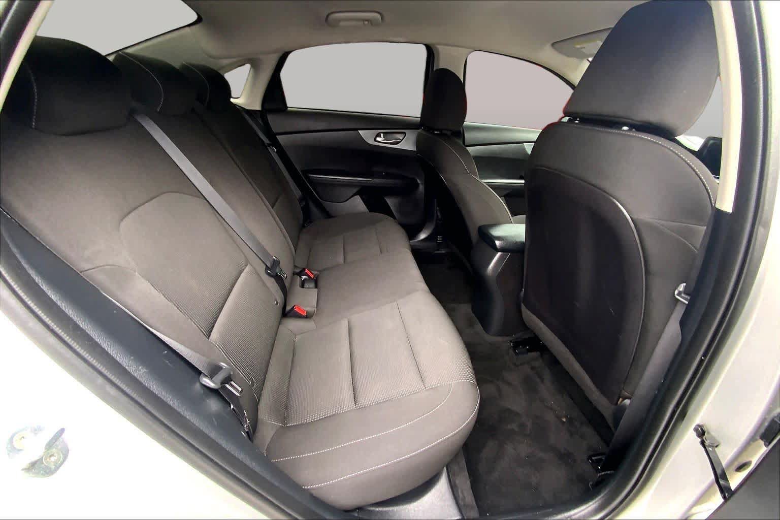 Used 2021 Kia Forte LXS FWD image 17