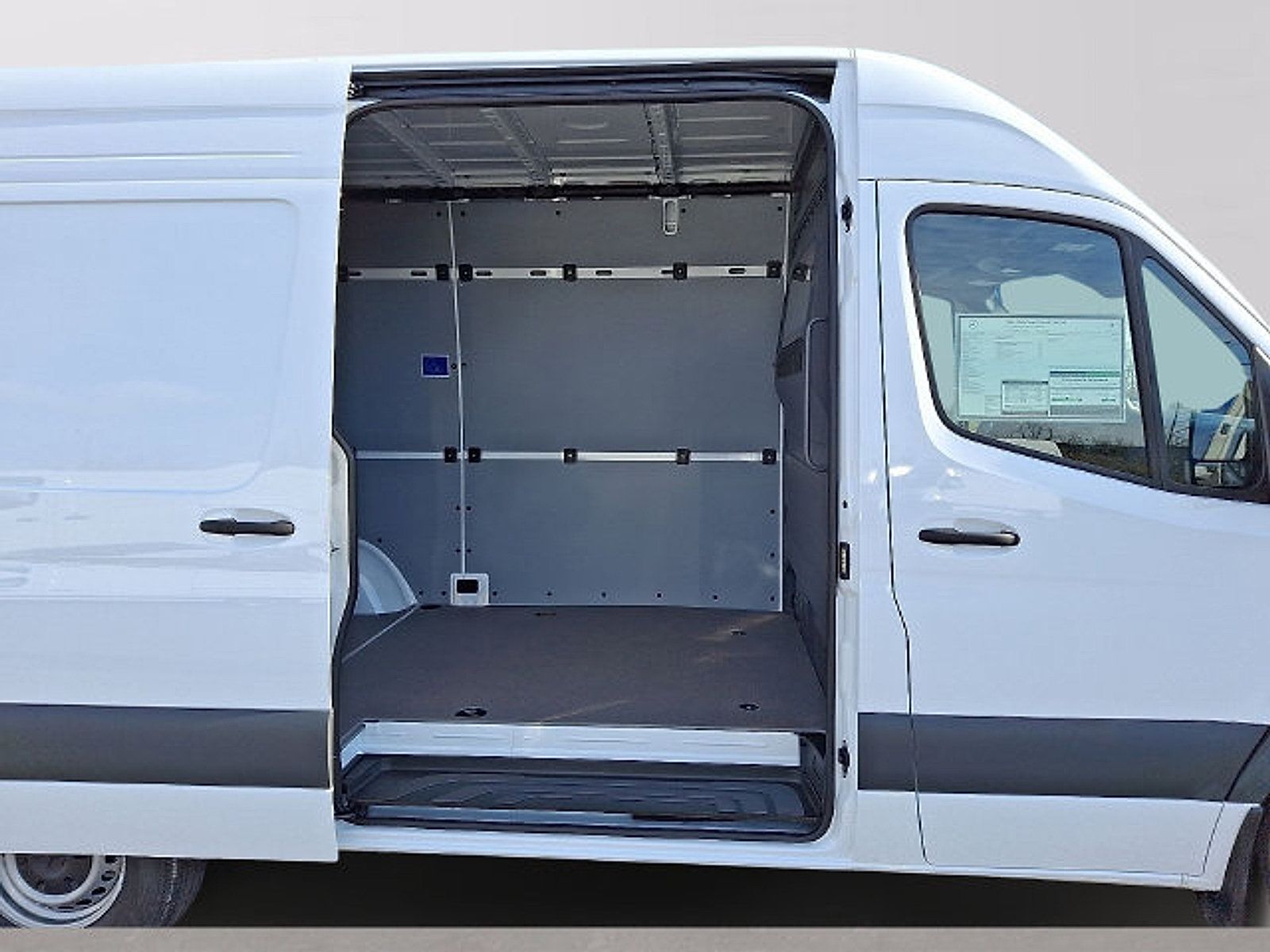Used 2026 Mercedes-Benz Sprinter 2500 image 7
