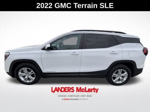 Used 2022 GMC Terrain SLE w/ Driver Convenience Package image 3