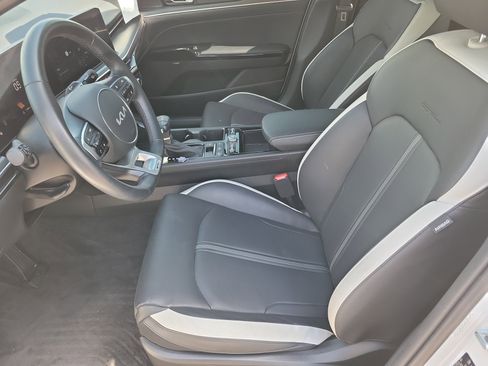 Used 2025 Kia K5 GT-Line w/ GT-Line Premium Package FWD image 3