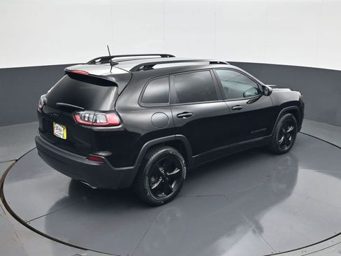 Used 2019 Jeep Cherokee Latitude Plus FWD image 17