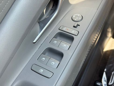 Used 2024 Hyundai Elantra SEL image 22