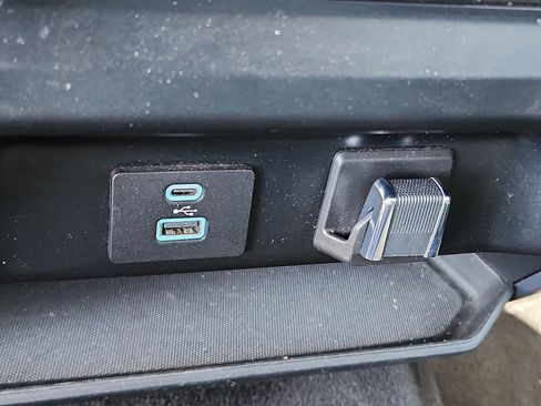 Used 2023 Ford F150 XLT w/ Trailer Tow Package image 20