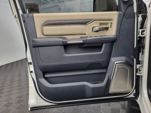 Used 2023 RAM 3500 Limited image 19