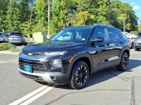 Certified 2023 Chevrolet TrailBlazer LT w/ Convenience Package image 3