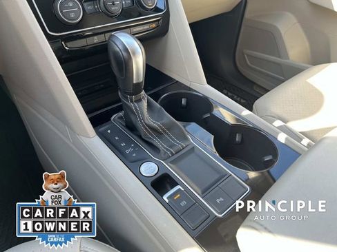 Used 2022 Volkswagen Atlas SE w/ Black Wheel Package image 27