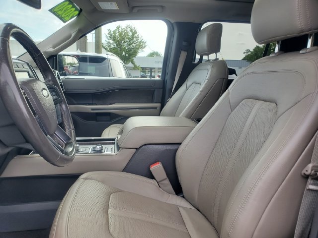 Used 2020 Ford Expedition Limited w/ Equipment Group 301A AWD/4WD image 7