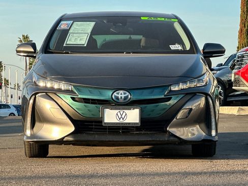 Used 2017 Toyota Prius Prime Plus image 9