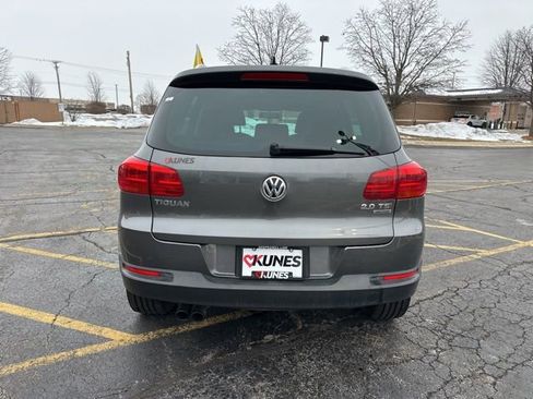 Used 2015 Volkswagen Tiguan SE image 10