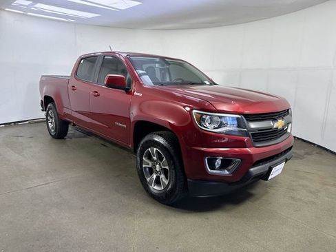 Used 2019 Chevrolet Colorado Z71 AWD/4WD image 3