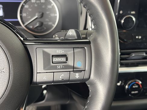 Certified 2025 Nissan Pathfinder SL w/ SL Premium Package image 32