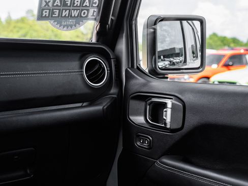 Used 2023 Jeep Wrangler Unlimited Sahara w/ Cold Weather Group AWD/4WD image 29