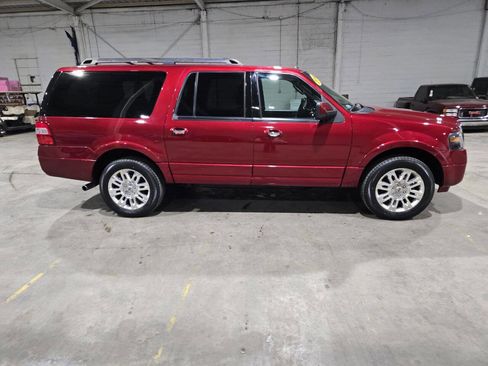 Used 2014 Ford Expedition EL Limited w/ Equipment Group 301A AWD/4WD image 15