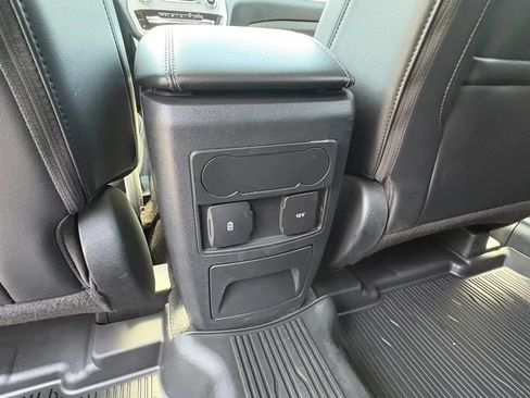 Used 2023 Ford Explorer XLT w/ Equipment Group 202A AWD/4WD image 29