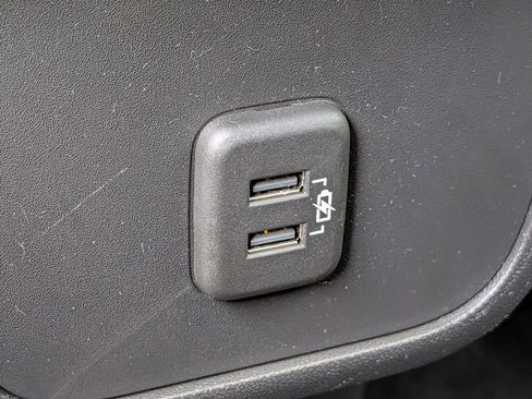 Used 2019 Chevrolet Equinox LT AWD/4WD image 31
