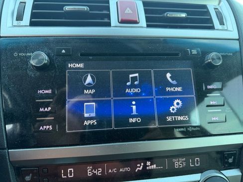 Used 2016 Subaru Outback 2.5i Limited AWD/4WD image 9
