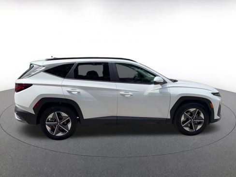 Used 2025 Hyundai Tucson SEL FWD image 16