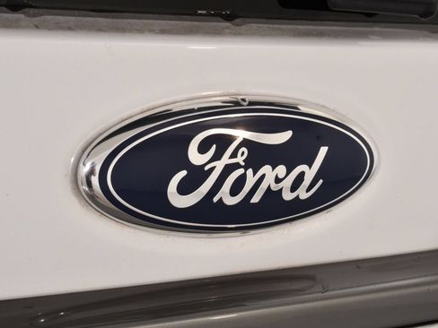 Used 2015 Ford Expedition Limited AWD/4WD image 22