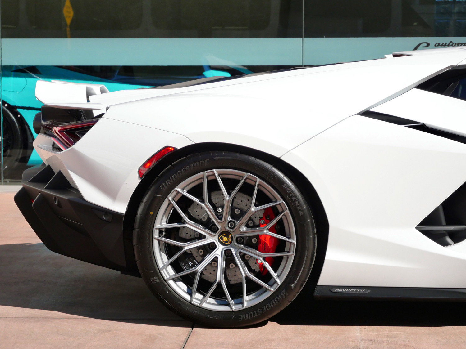Used 2024 Lamborghini Revuelto AWD/4WD image 14
