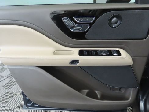 Used 2022 Lincoln Aviator Reserve w/ Equipment Group 201A image 25