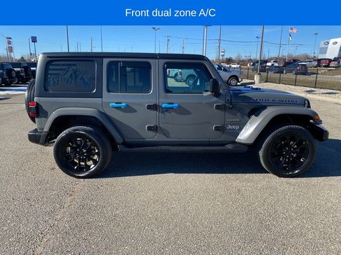 Used 2022 Jeep Wrangler Unlimited Sahara image 7