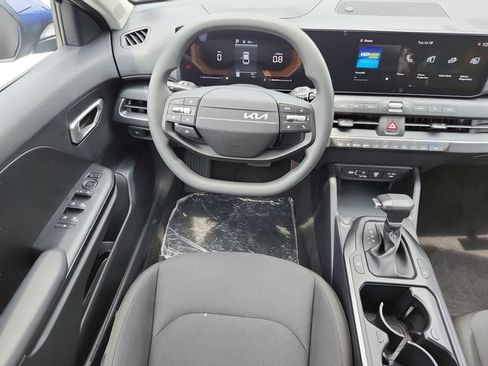 New 2026 Kia K4 FWD image 15